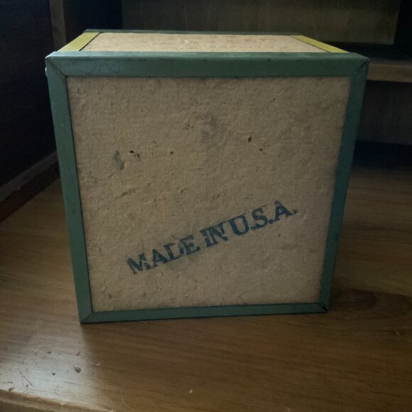 VINTAGE OBERLIN BAIT CANTEEN 7"X6" - Picture 5 of 9